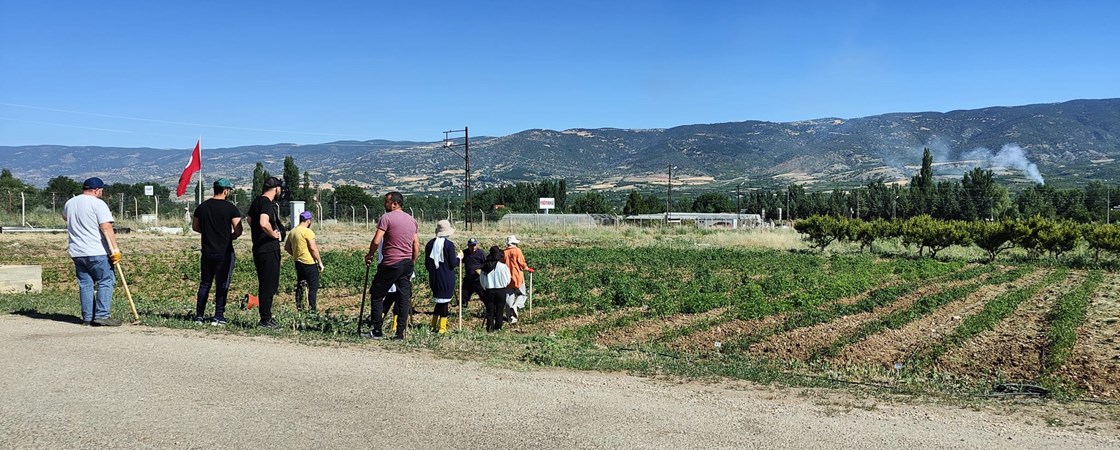 Staj Öğrencilerimiz Uygulama Eğitimi Yaparken